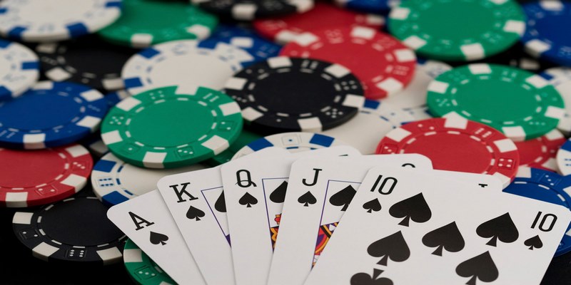 Hướng dẫn chơi game bài Poker đổi thưởng chi tiết