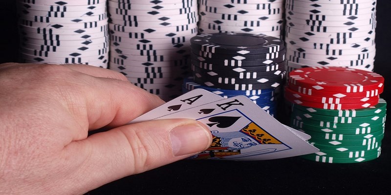 Bật mí top 5+ mẹo chơi Poker game từ siêu cao thủ